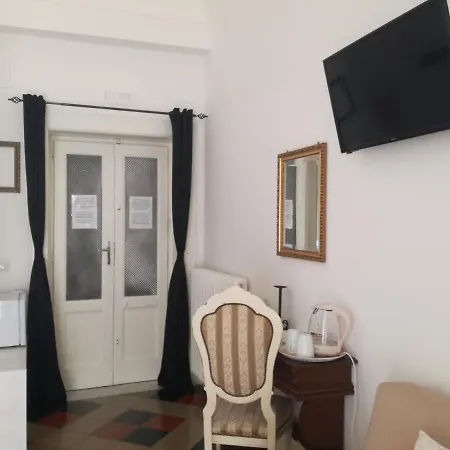 Bed and Breakfast Chimera 3*